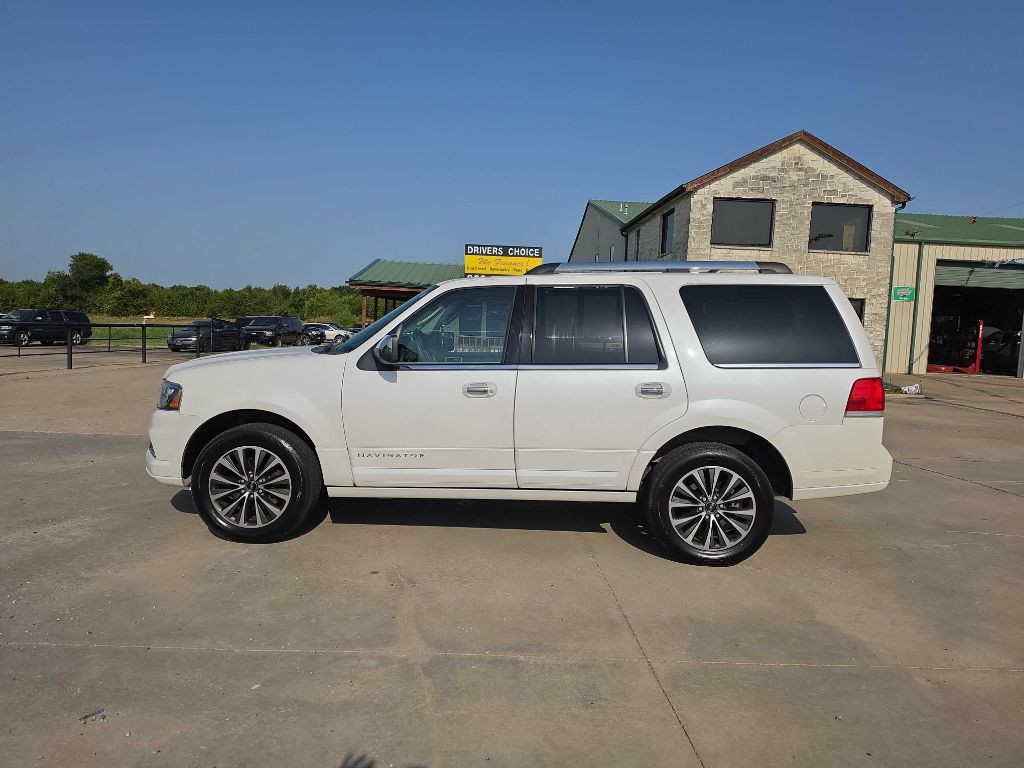 2016 Lincoln Navigator Image 3