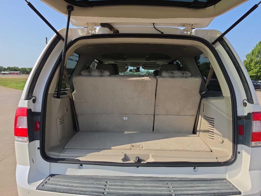 2016 Lincoln Navigator Image 13