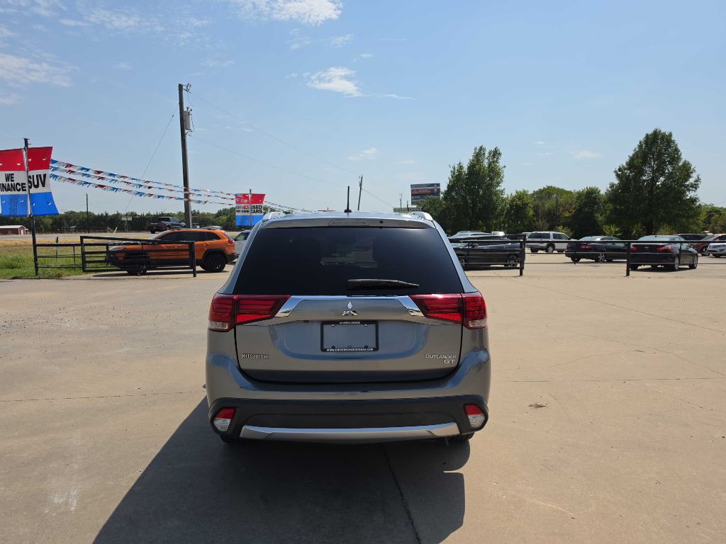 2016 Mitsubishi Outlander Image 4