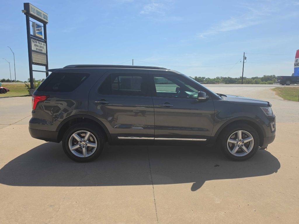 2017 Ford Explorer Image 7