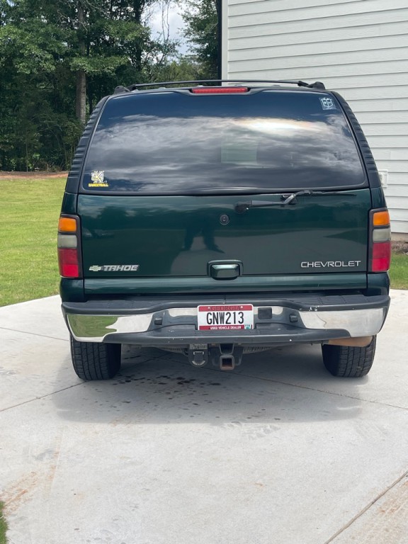 2004 Chevrolet Tahoe Image 8