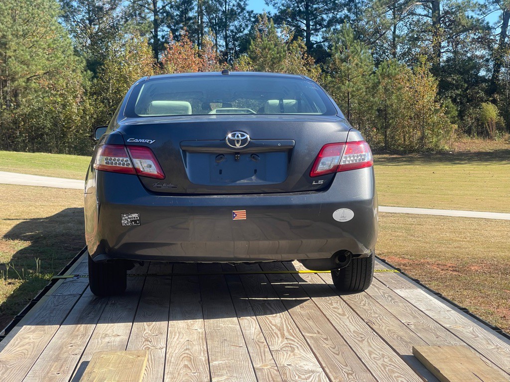2011 Toyota Camry Image 6