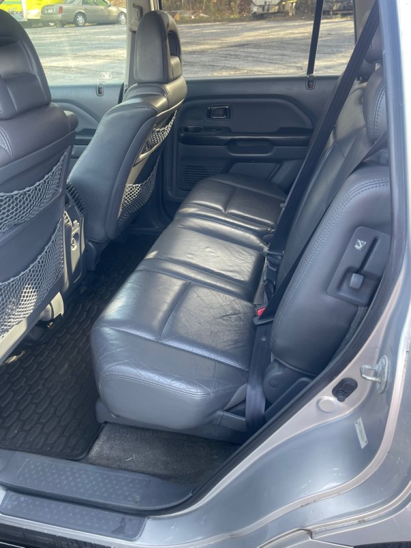 2005 Honda Pilot Image 2