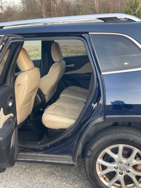 2015 Jeep Cherokee Image 5