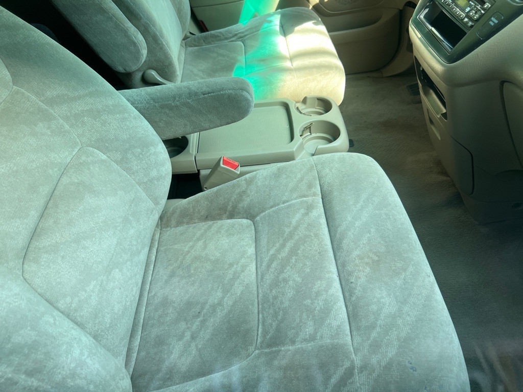 2004 Honda Odyssey Image 8