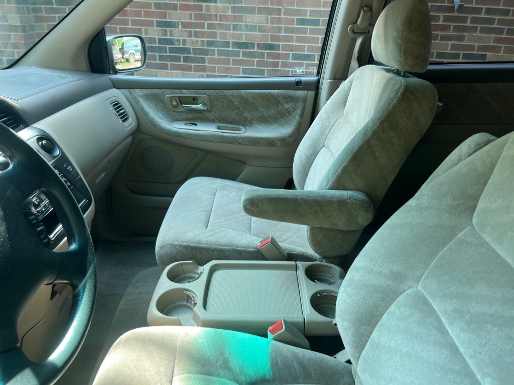 2004 Honda Odyssey Image 11