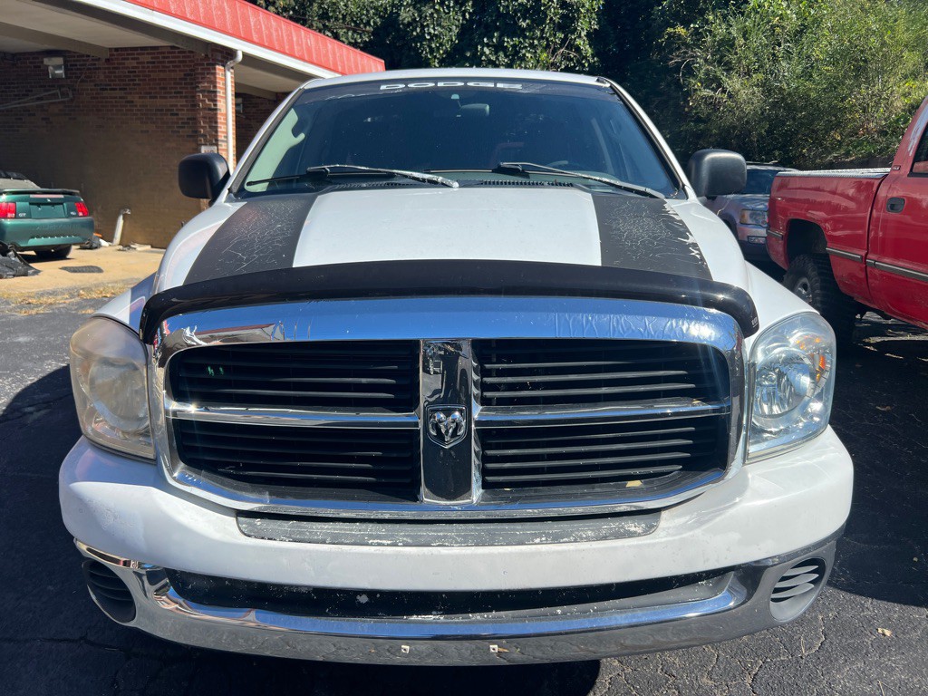 2007 Dodge Ram 1500 Image 2