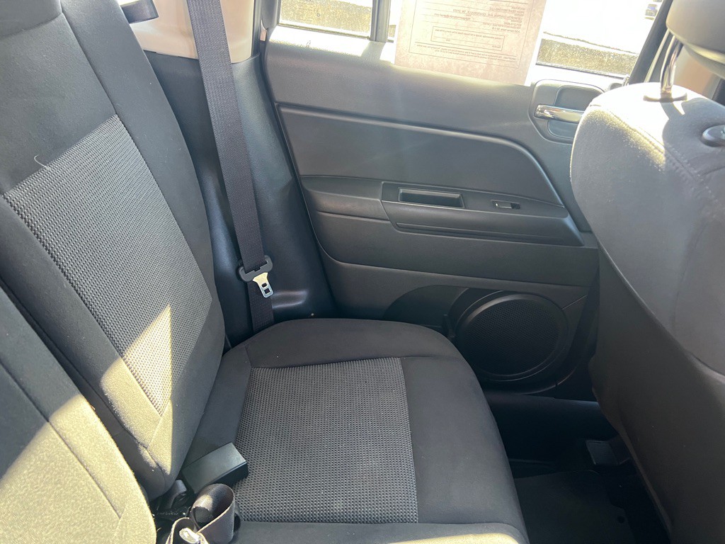 2011 Jeep Compass Image 10