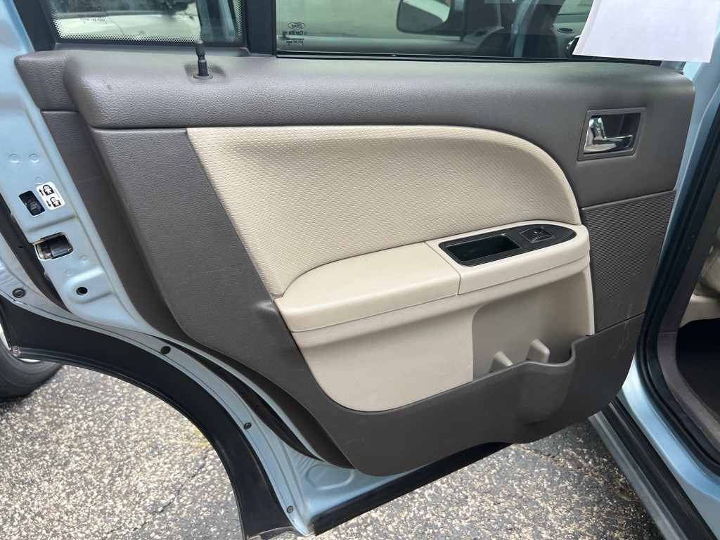 2008 Ford Taurus Image 16