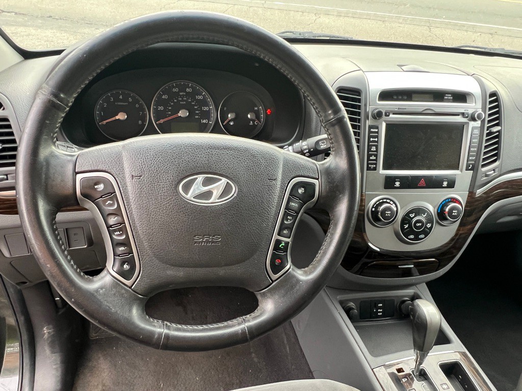 2010 Hyundai Santa Fe Image 10