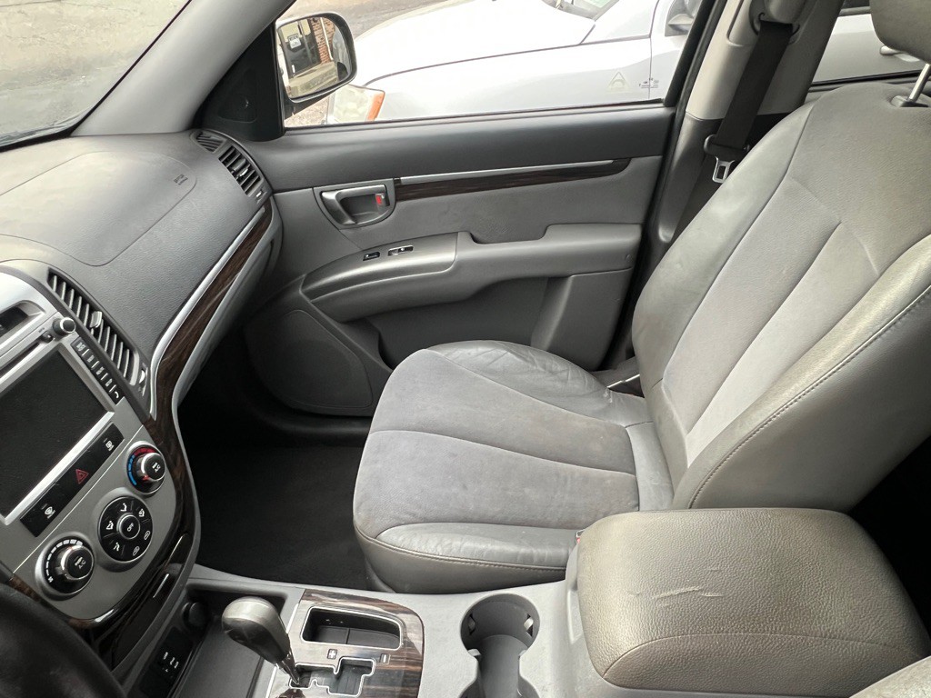 2010 Hyundai Santa Fe Image 11