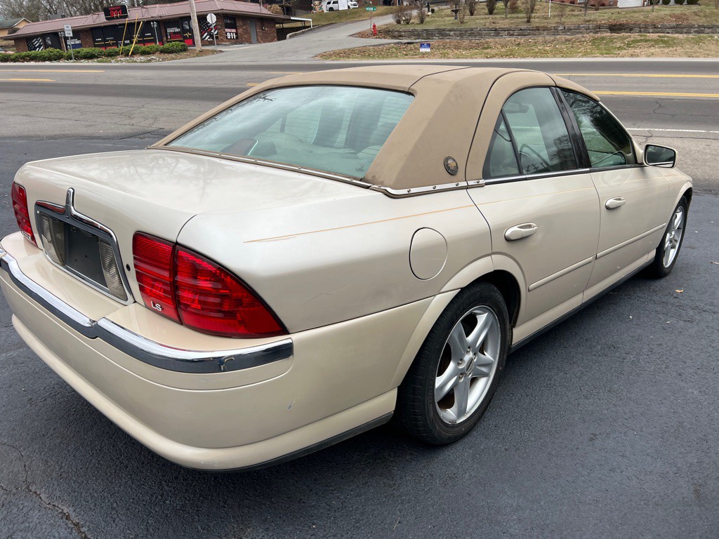 2000 Lincoln LS Image 4