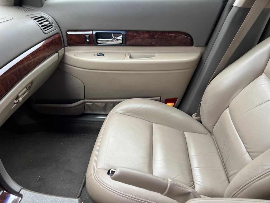 2000 Lincoln LS Image 11