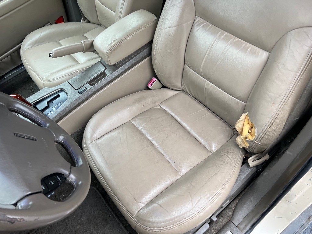 2000 Lincoln LS Image 17
