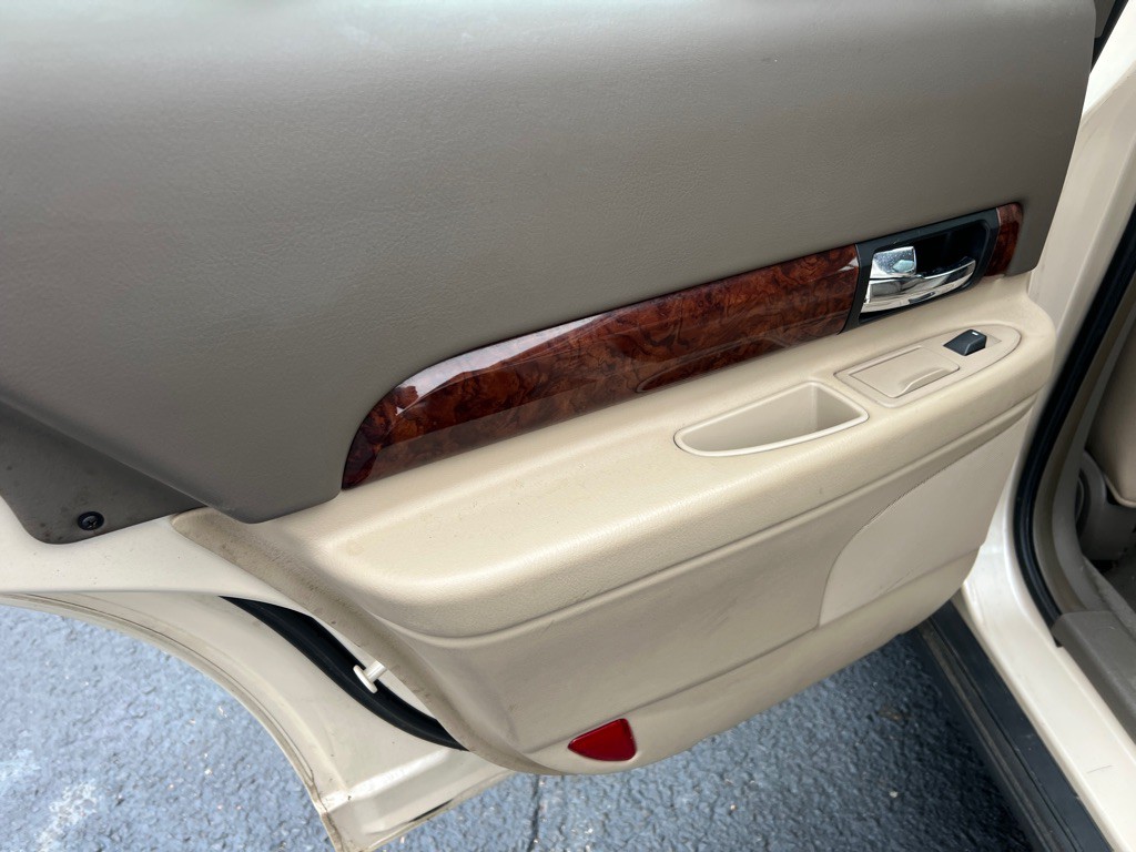 2000 Lincoln LS Image 18