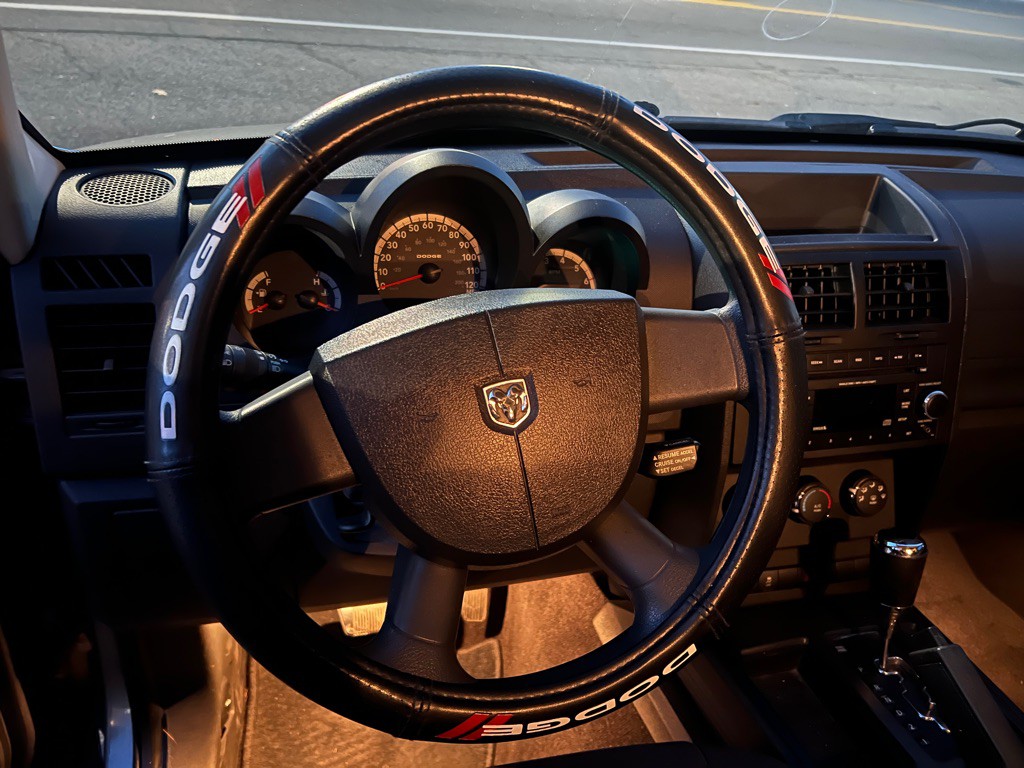 2011 Dodge Nitro Image 12