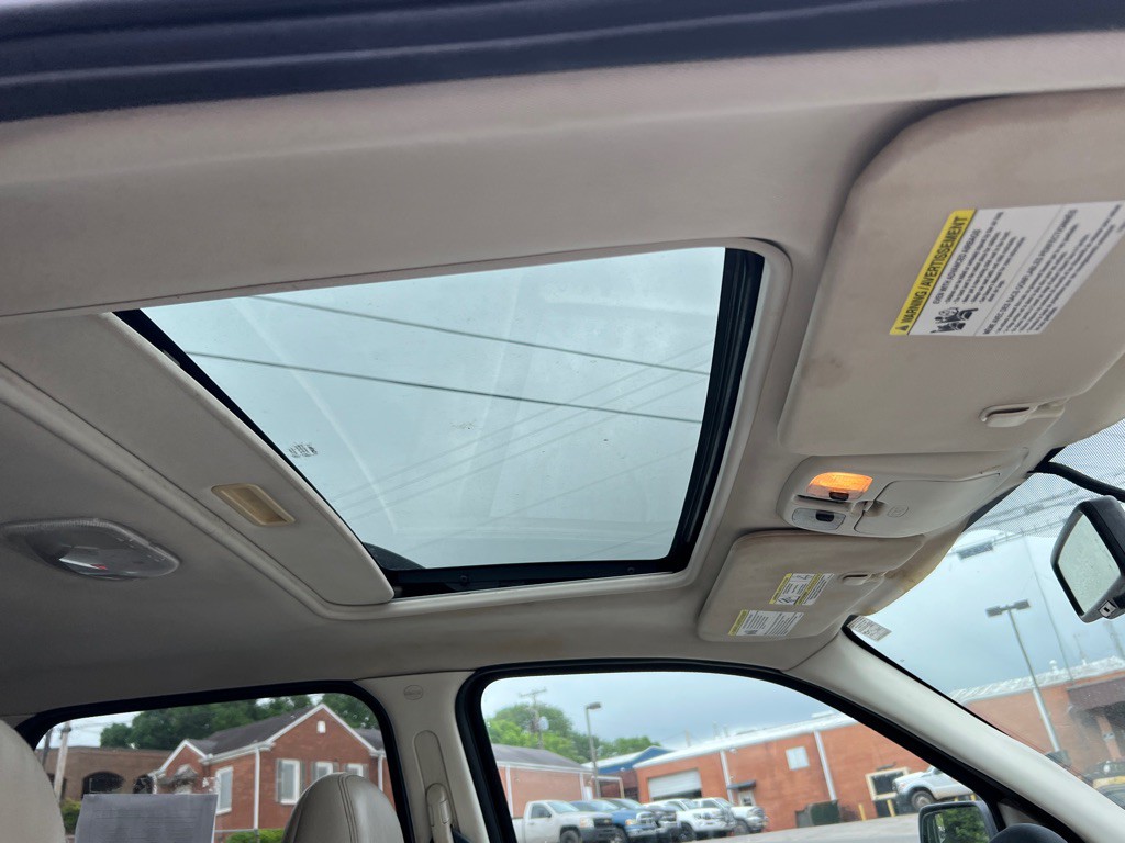 2010 Mercury Mariner Image 13