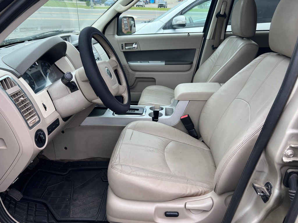 2010 Mercury Mariner Image 19