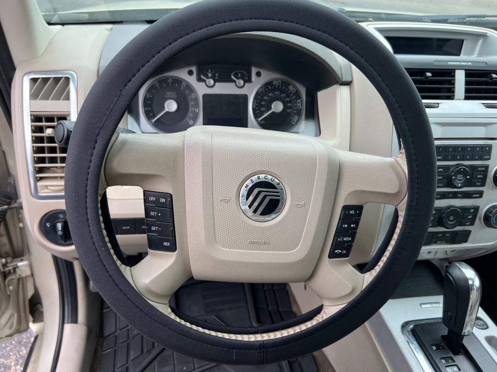 2010 Mercury Mariner Image 21