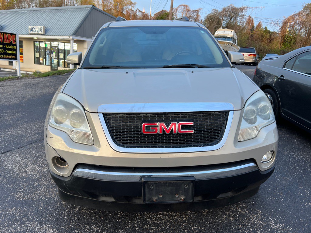 2011 GMC Acadia Image 2