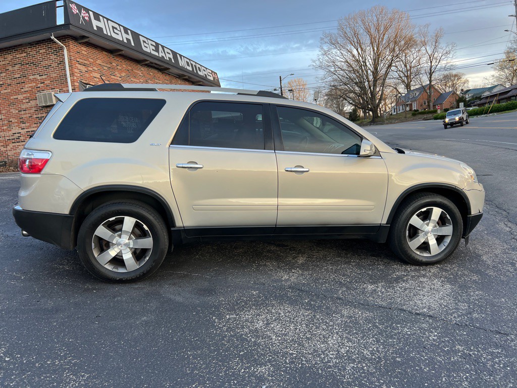 2011 GMC Acadia Image 4