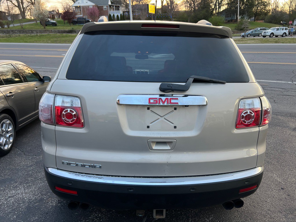 2011 GMC Acadia Image 6