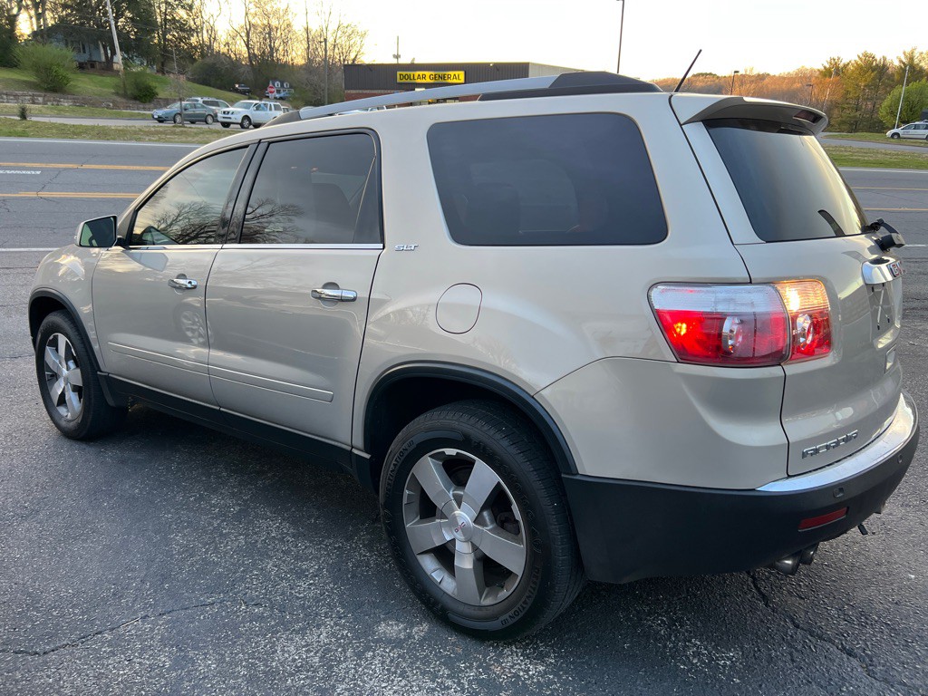 2011 GMC Acadia Image 8