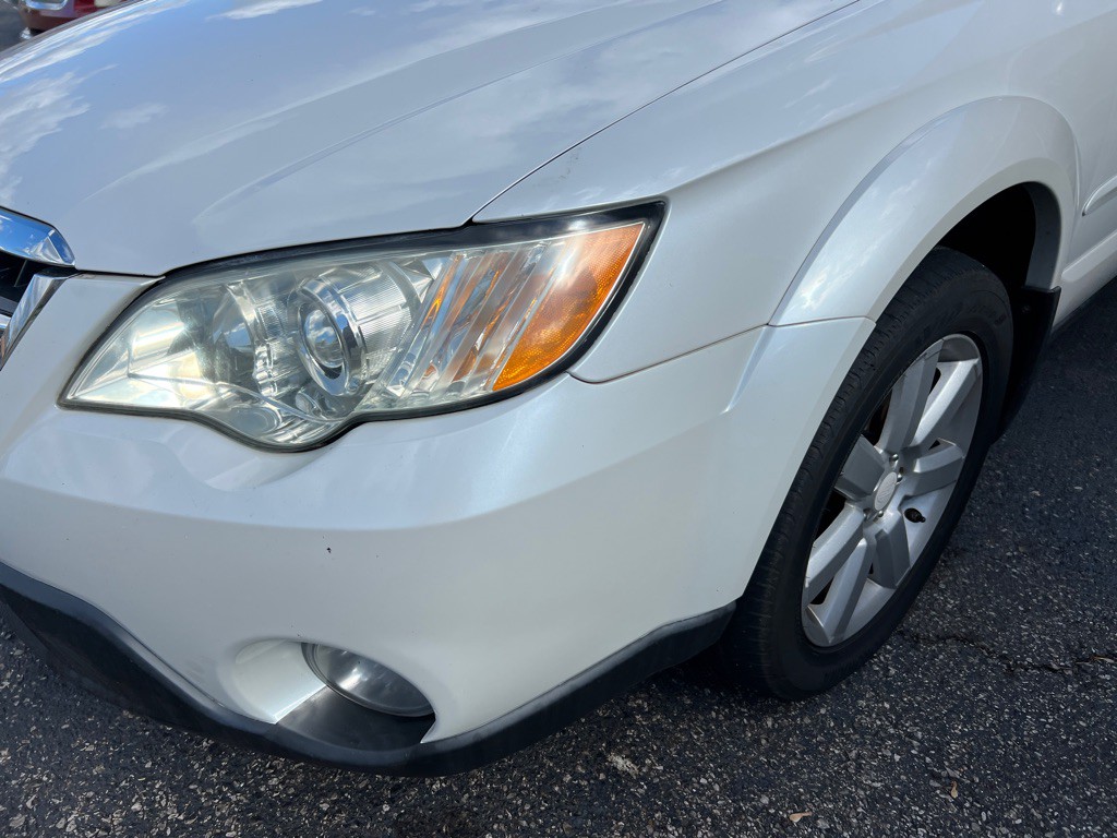 2008 Subaru Outback Image 2