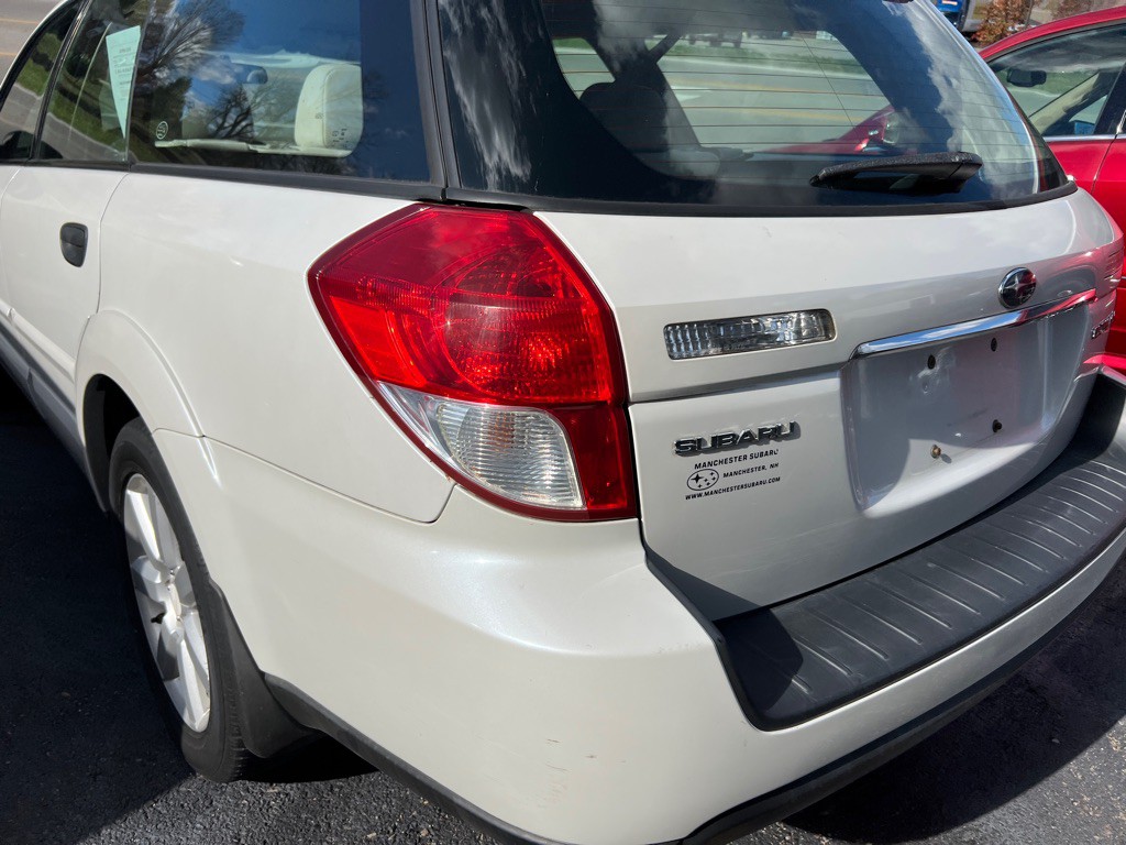 2008 Subaru Outback Image 4