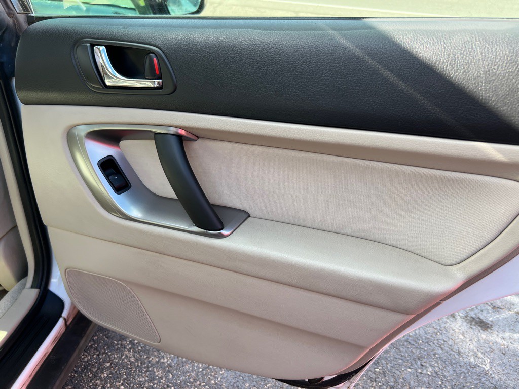 2008 Subaru Outback Image 19