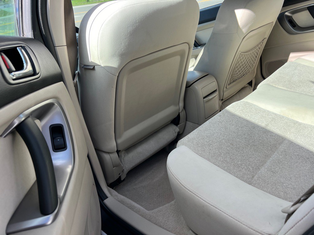2008 Subaru Outback Image 25