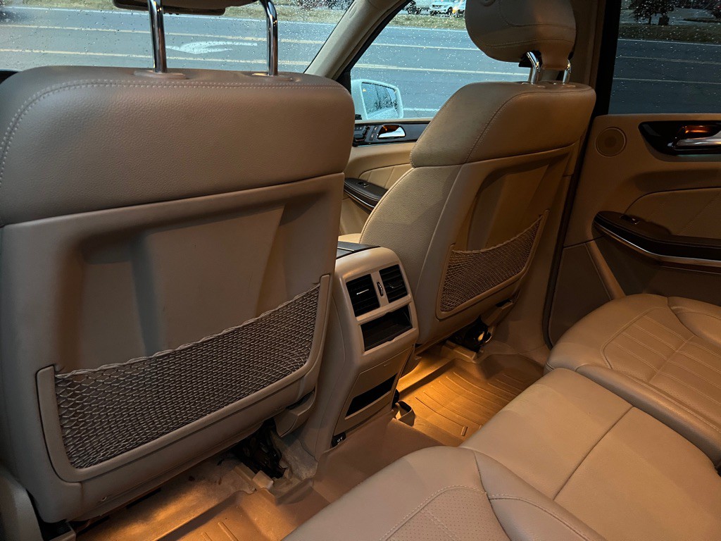 2014 Mercedes-Benz GL-Class Image 28