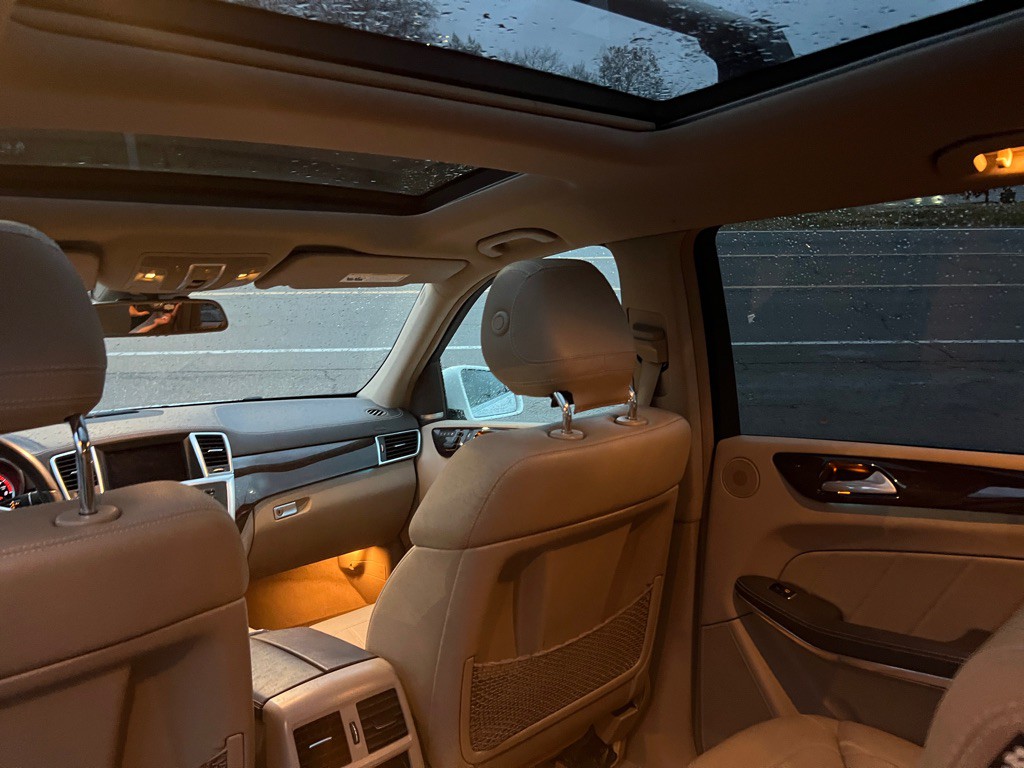 2014 Mercedes-Benz GL-Class Image 29