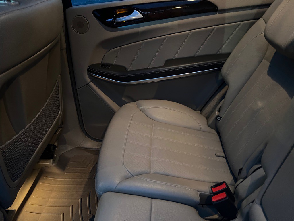 2014 Mercedes-Benz GL-Class Image 32