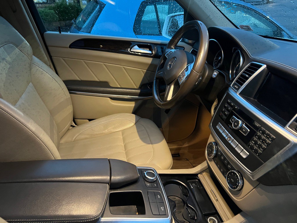 2014 Mercedes-Benz GL-Class Image 40