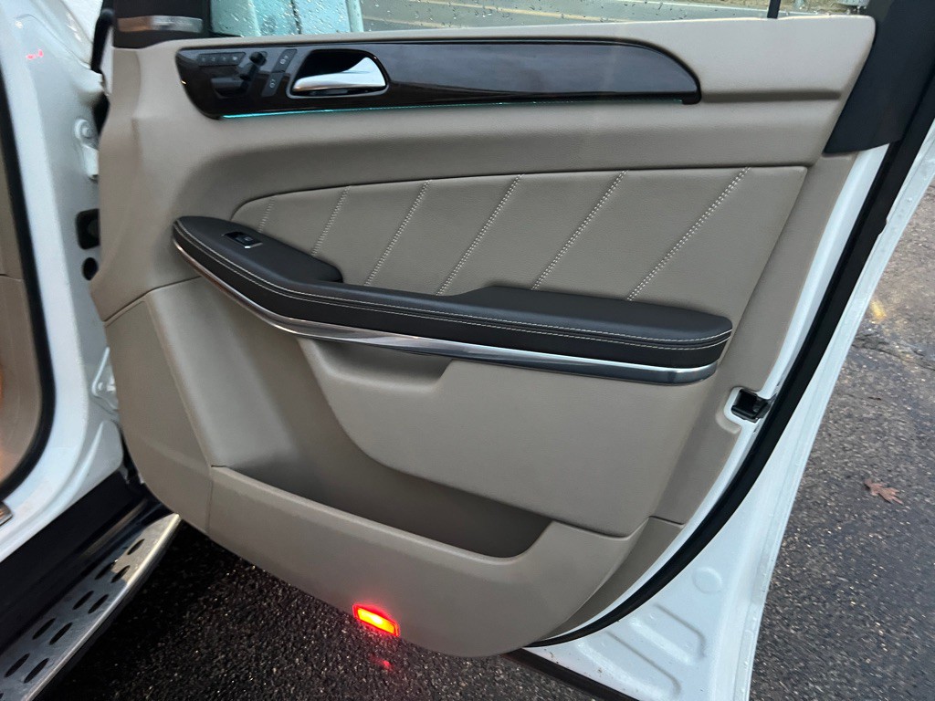 2014 Mercedes-Benz GL-Class Image 41