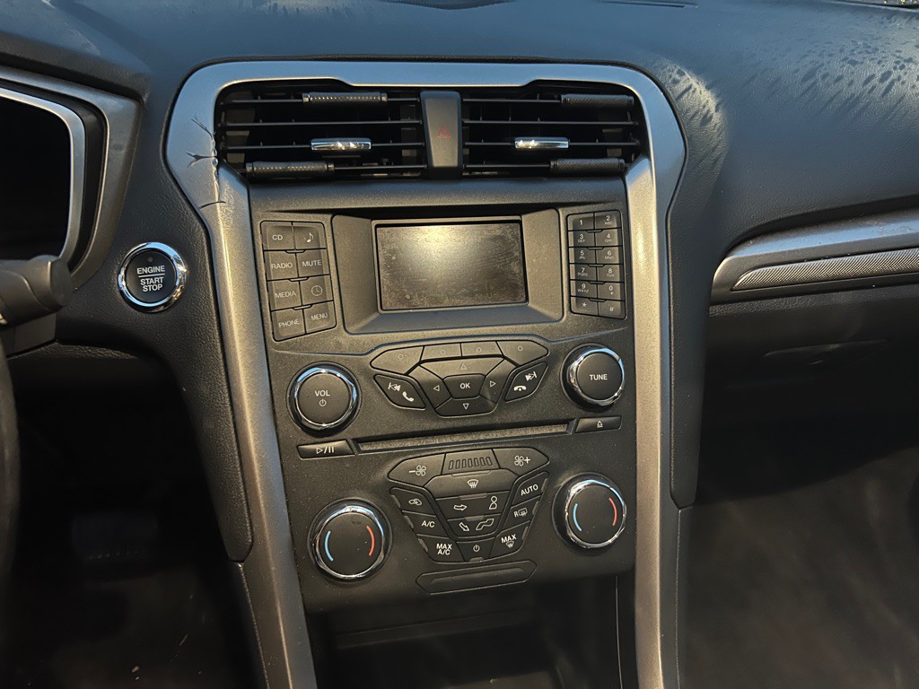 2018 Ford Fusion Image 16