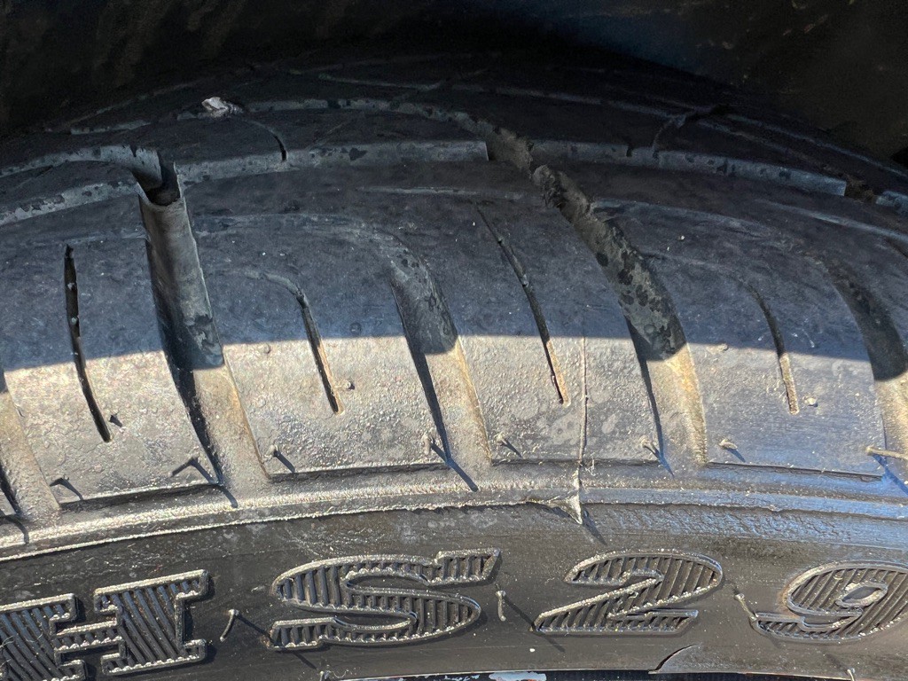 2007 Dodge Magnum Image 8