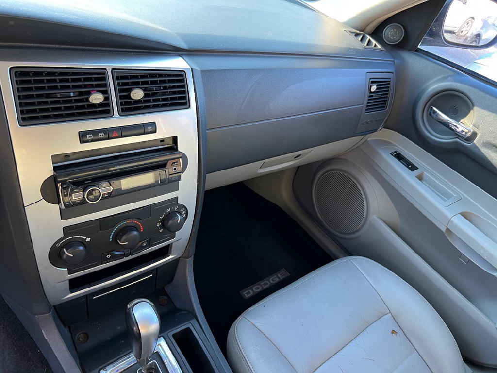 2007 Dodge Magnum Image 11