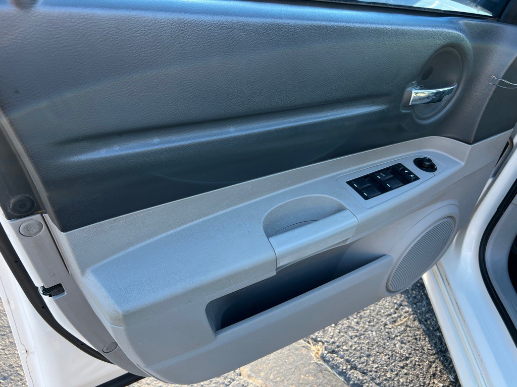 2007 Dodge Magnum Image 14