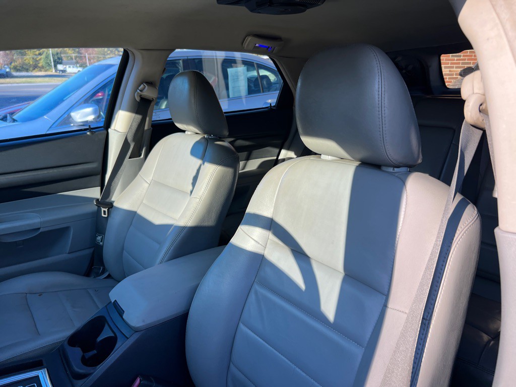 2007 Dodge Magnum Image 15