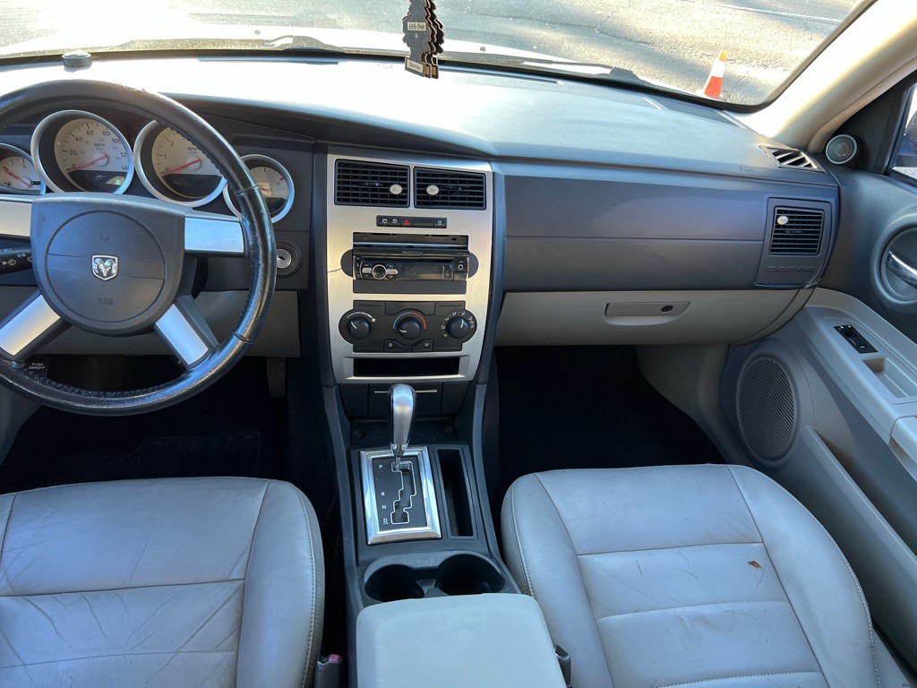 2007 Dodge Magnum Image 17