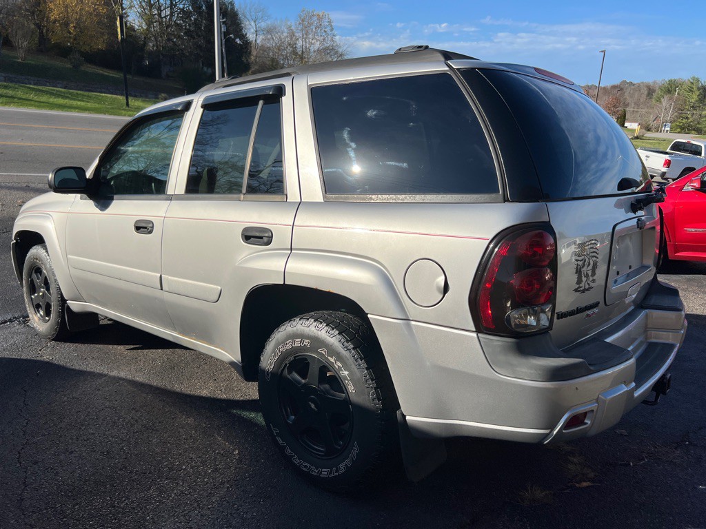 2005 Chevrolet Trailblazer Image 2