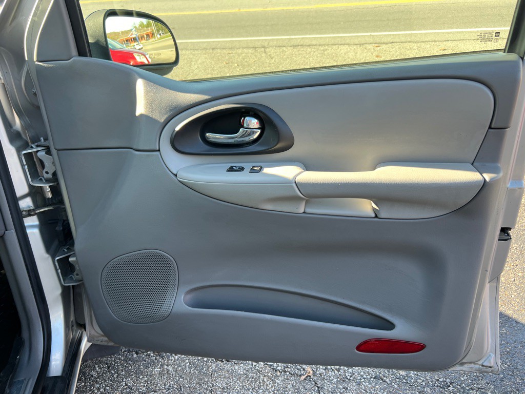 2005 Chevrolet Trailblazer Image 24