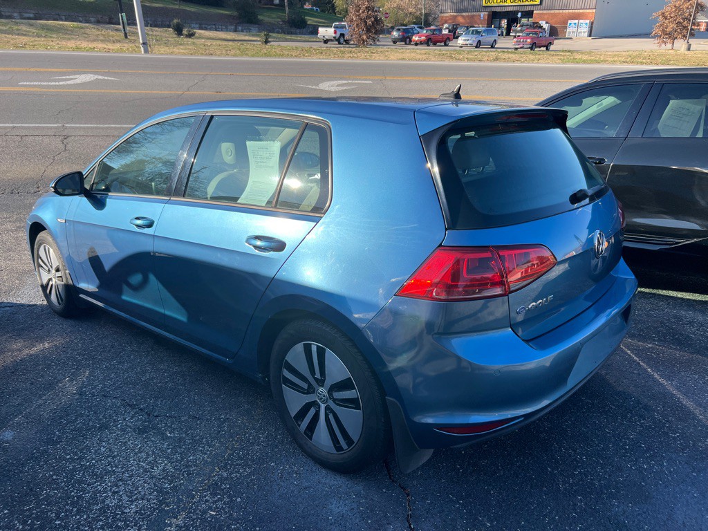 2015 Volkswagen Golf Image 8