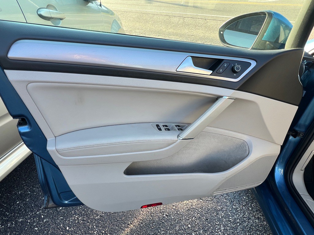 2015 Volkswagen Golf Image 15