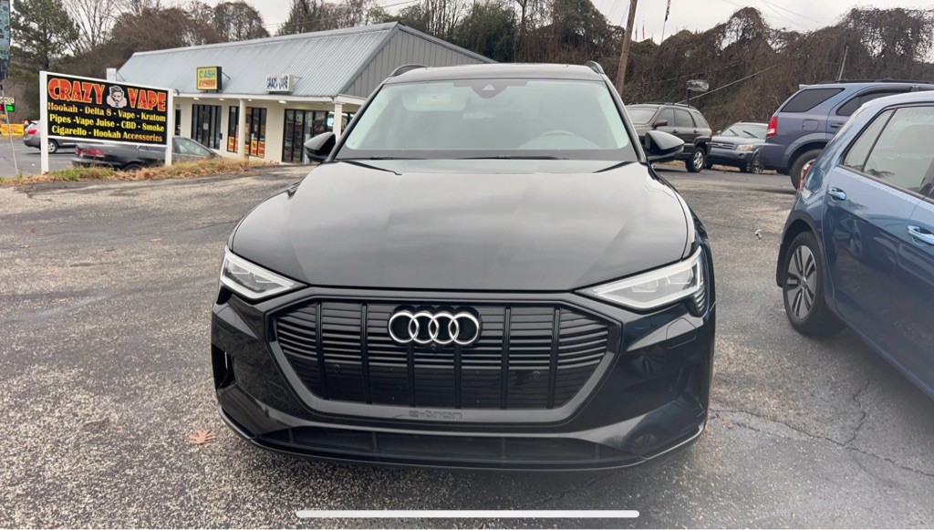 2023 Audi E-tron Image 2