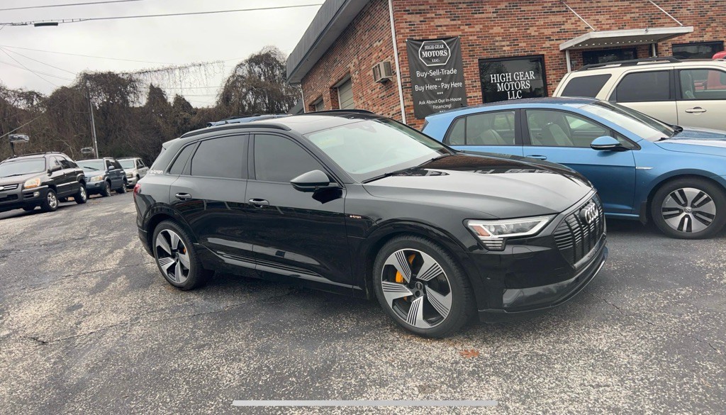 2023 Audi E-tron Image 6
