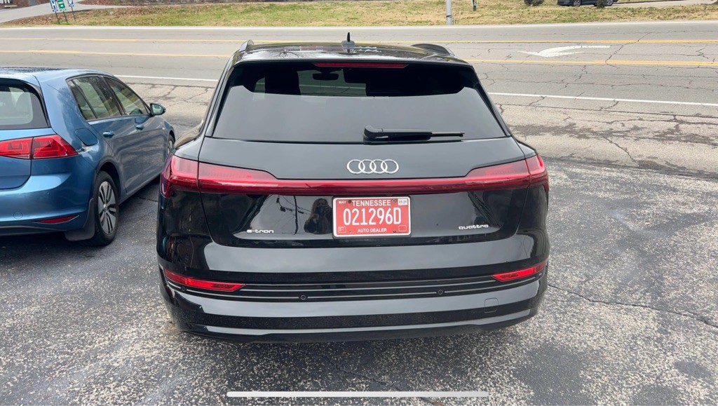 2023 Audi E-tron Image 7