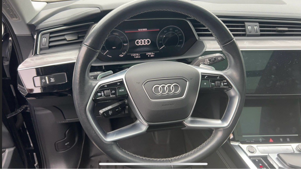 2023 Audi E-tron Image 9